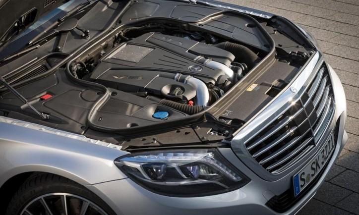 2015-Mercedes-S-Class-engine