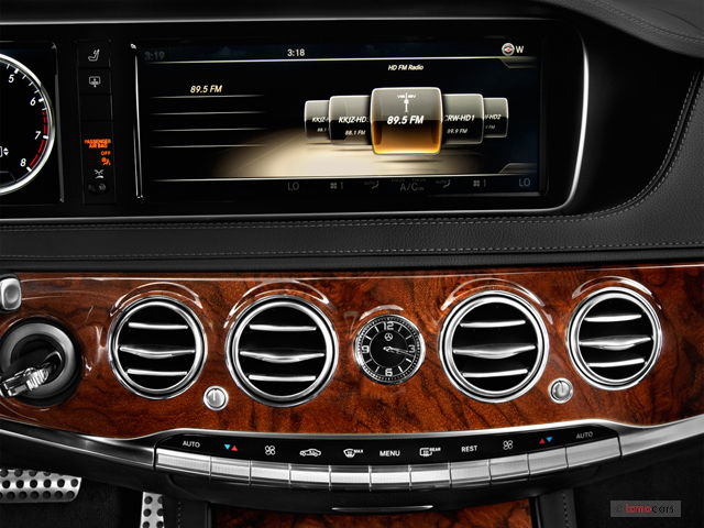 2015_mercedes_benz_s_class_audiosystem