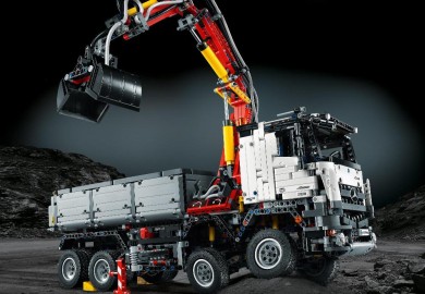 LEGO Technic Mercedes-Benz Arocs 3245 Unveiled