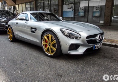 Mercedes-AMG GT Receives Golden Wheels From Lorinser