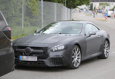 Face-Lifted Mercedes-AMG SL63 Spotted