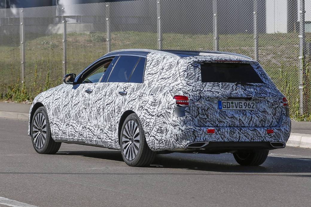 New Spy Shots Of The 2017 Mercedes-Benz E-Class Estate