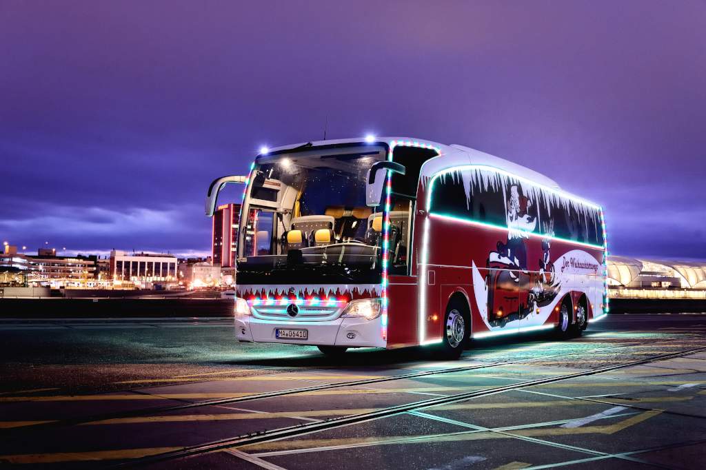 Christmas Travego Of Mercedes-Benz Is Coming