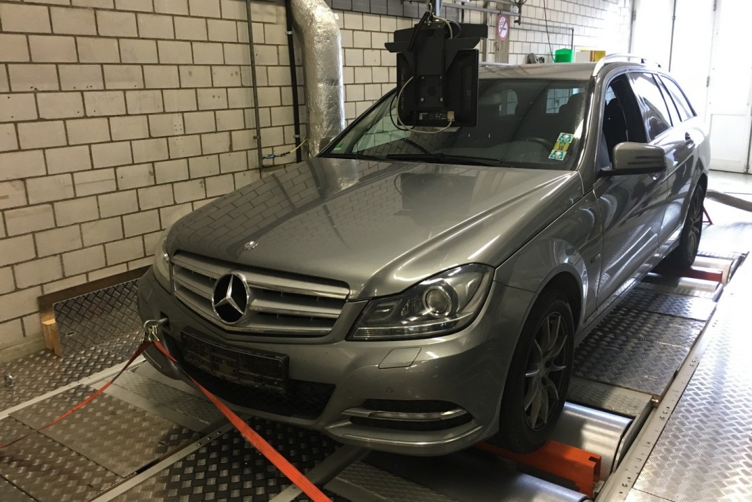 Mercedes-Benz C200 CDI Estate Emissions Higher Than Limit - German Lobby Group 