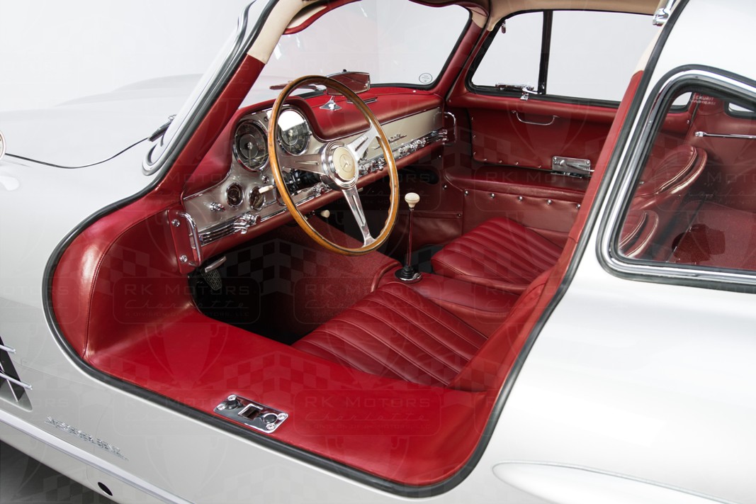 Record Set By 1954 Mercedes-Benz 300 SL Gullwing