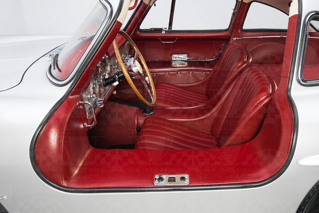 Gullwing Interior