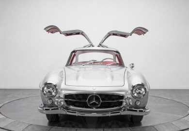 Record Set By 1954 Mercedes-Benz 300 SL Gullwing