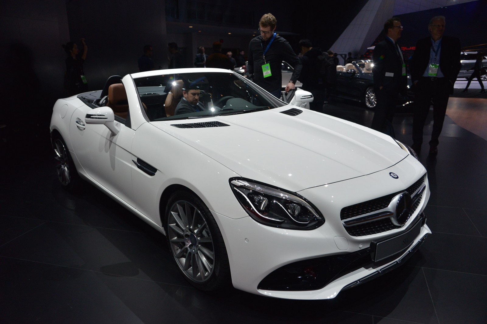 Topless 2017 Mercedes-AMG SLC Unveiled 