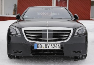 Lightly Camouflaged Mercedes-Benz S-Class Spotted