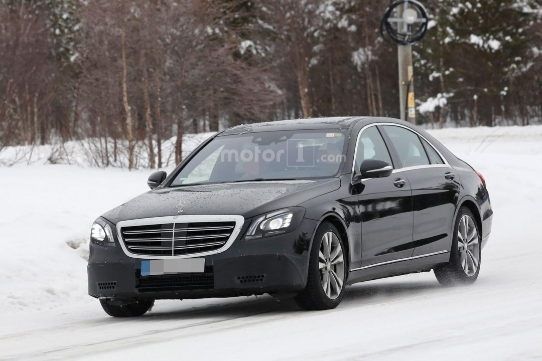 Lightly Camouflaged Mercedes-Benz S-Class Spotted