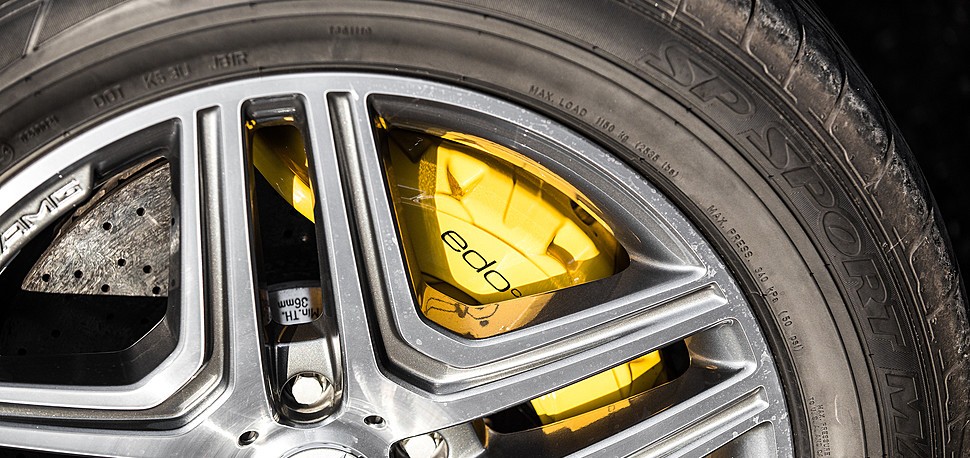 Actual Images Of Mercedes-Benz G63 AMG With Ceramic Brakes Released
