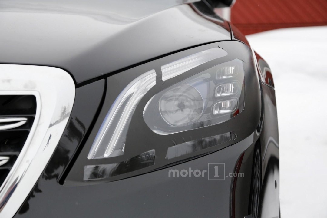 Lightly Camouflaged Mercedes-Benz S-Class Spotted
