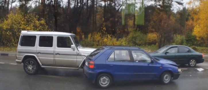 Mercedes-Benz G-Class Crash Compilation