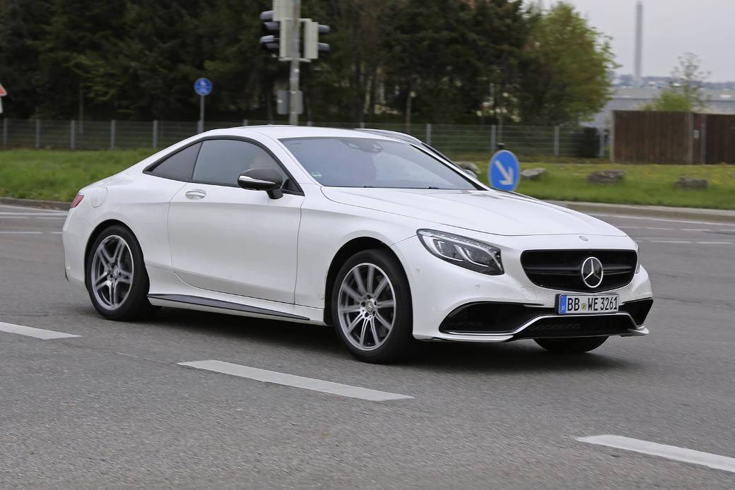 Mysterious Mercedes-Benz Test Mule Spotted