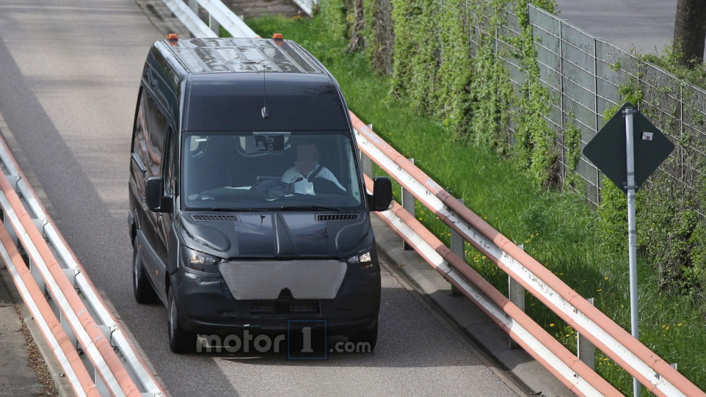 Mercedes-Benz Sprinter Mule Spotted