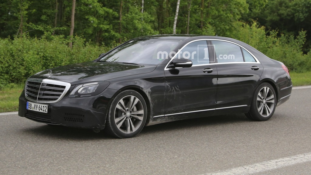 Facelifted Mercedes-Benz S-Class Caught On Cam