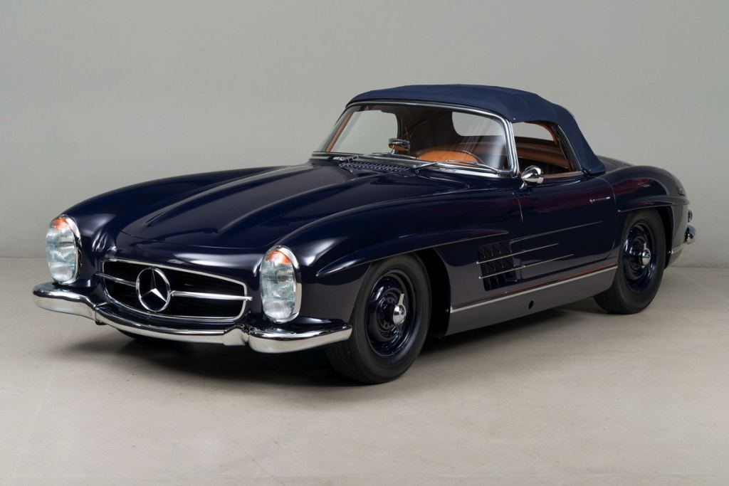 Restored 1961 Mercedes-Benz 300 SL Looks Impressive