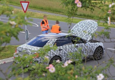 Prototype Of Upcoming 2017 Mercedes-AMG E63 Stranded On German Road