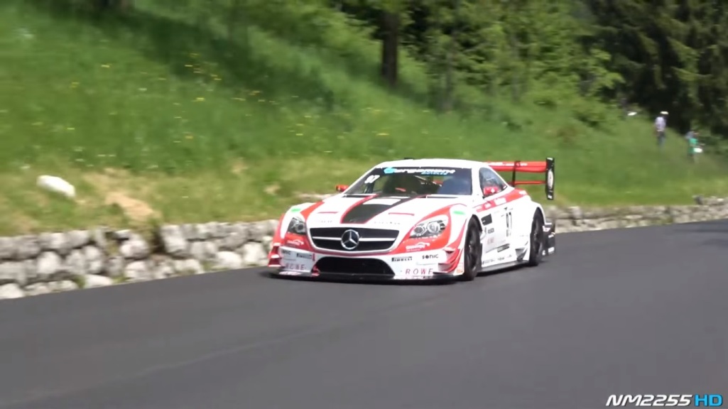 Hear The Carlsson-Tuned Mercedes-Benz SLK 340 Roar