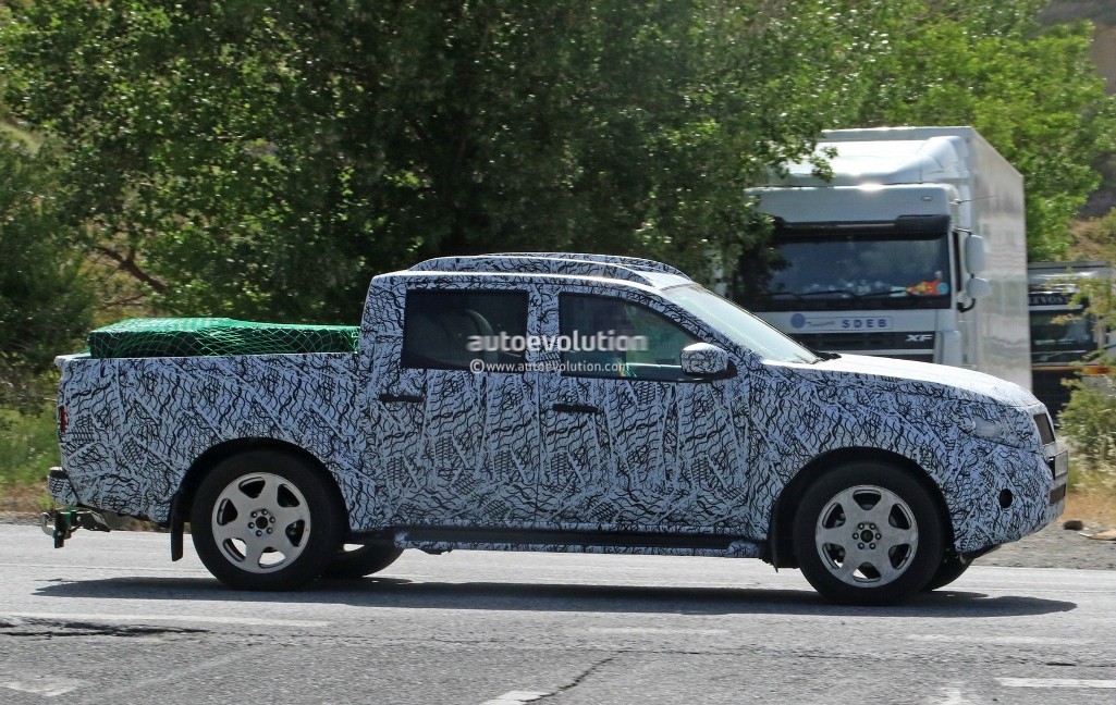 Upcoming Mercedes-Benz GLT Seen In Spain