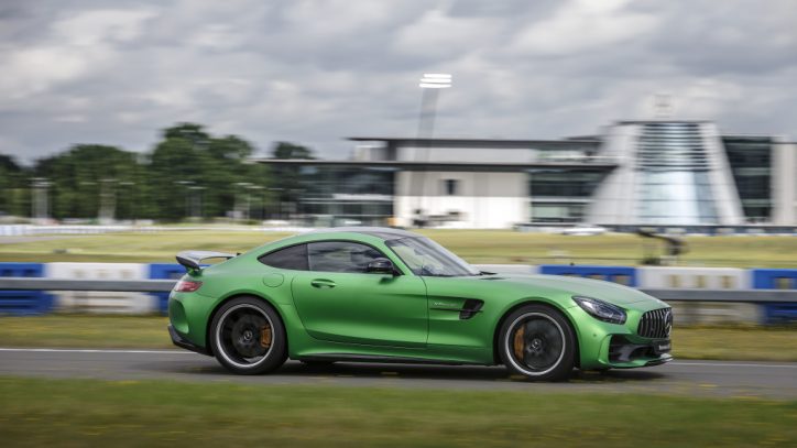 mercedes-amg gt r