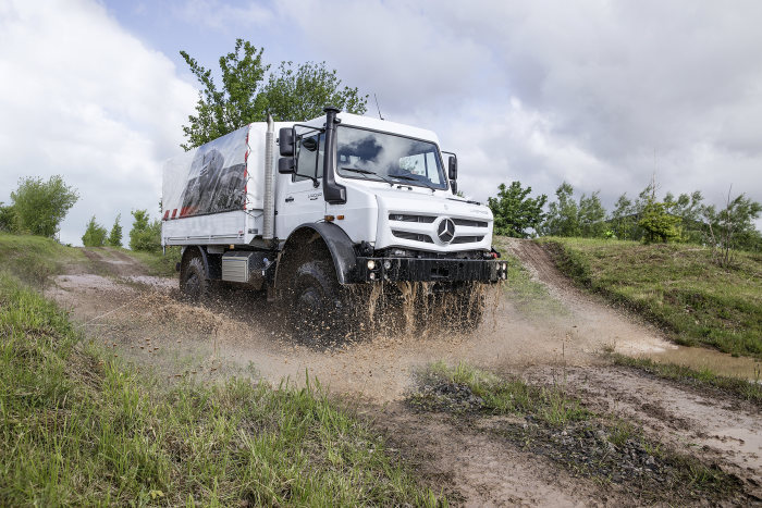 Unimog "Geländewagen des Jahres" 2014