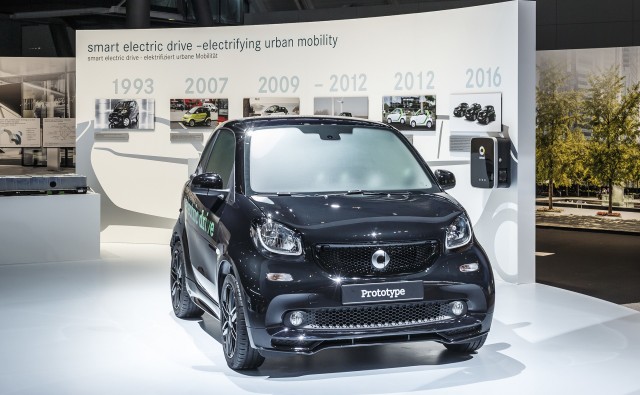 New Smart ForTwo Electric Drive Will Debut At 2016 Paris Show