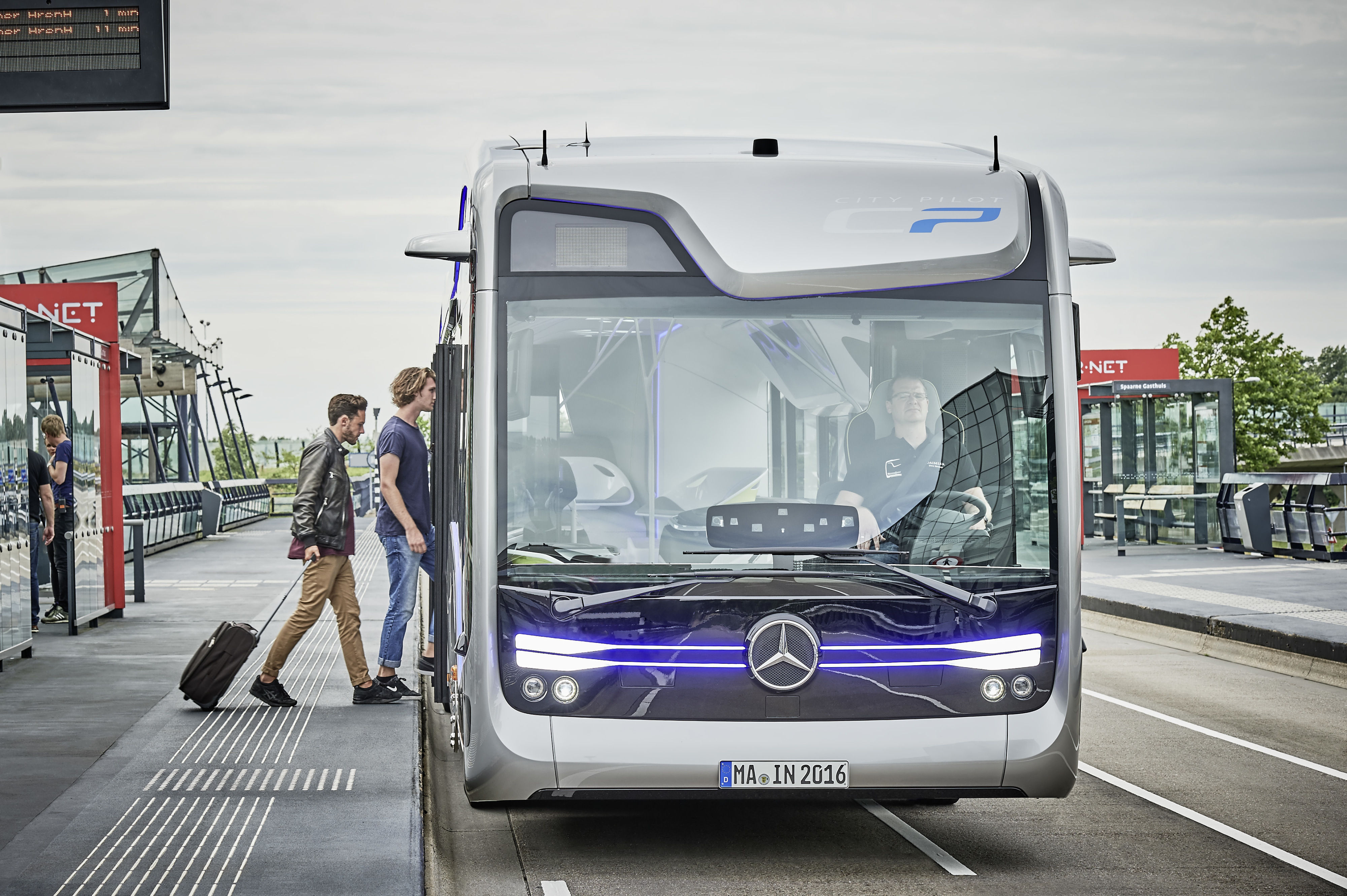 MercedesBenz Future Bus Makes Its World Premiere