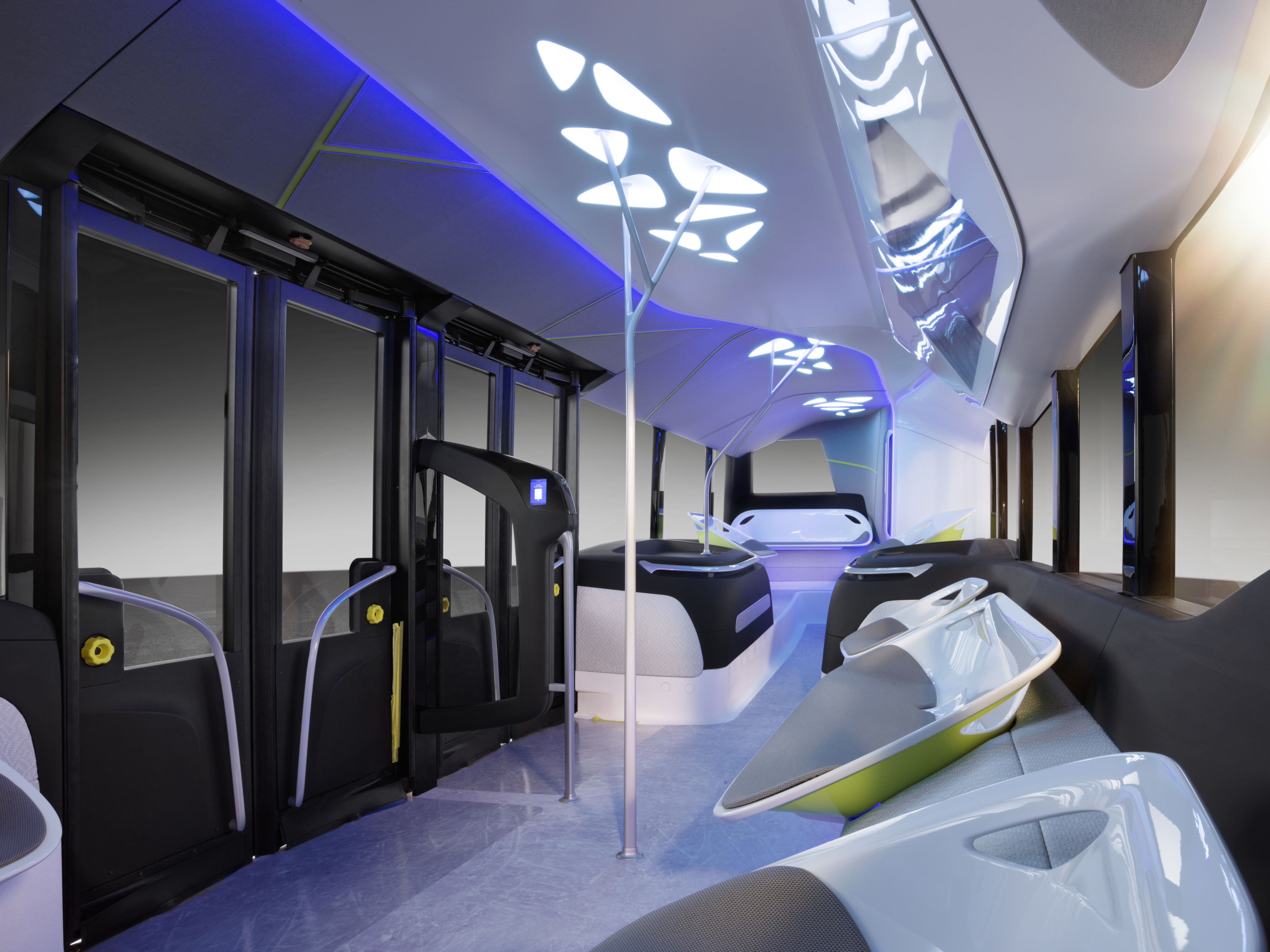 Салон общественного транспорта. Mercedes-Benz Фьючер Bus. Mercedes-Benz Future Bus салон. Автобус Мерседес концепт. Mercedes Future Bus концепт.