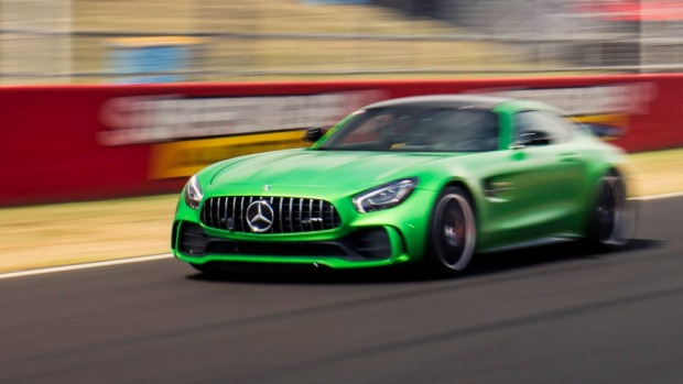 2017 Mercedes-AMG GT R Sets World Record in Bathurst