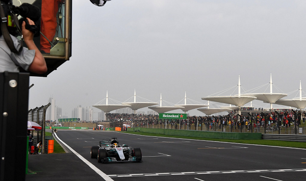 Chinese Grand Prix qualifying: Hamilton takes pole; Bottas in third