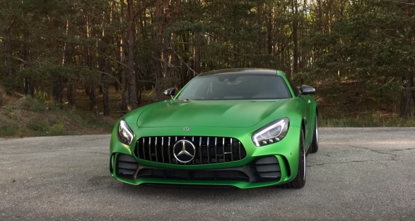 mercedes-amg gt r