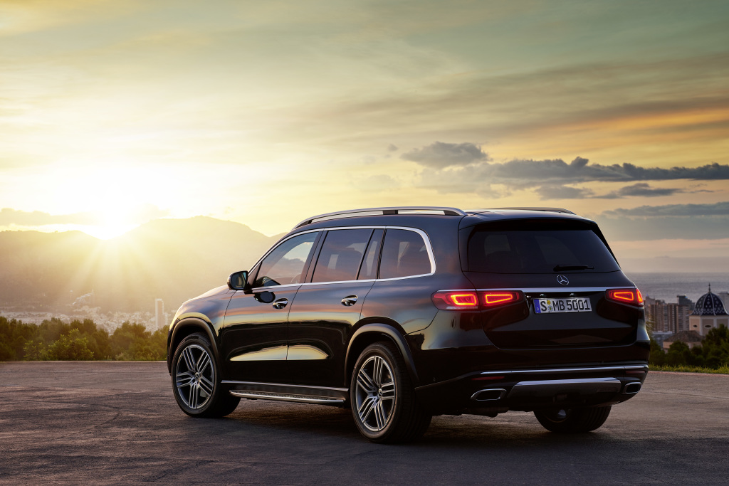 New MercedesBenz GLS Unveiled at the New York Auto Show