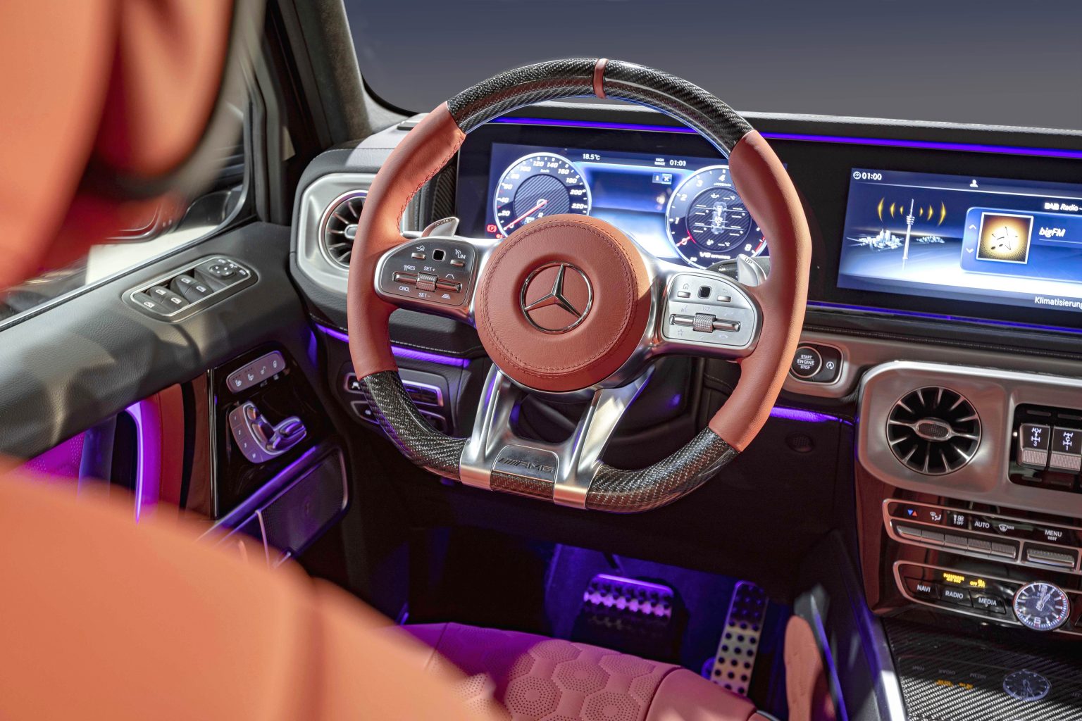 G63 AMG салон ночью