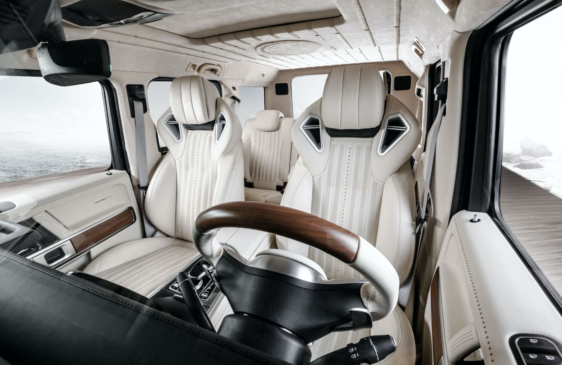 Mercedes g 63 AMG подсветка салона