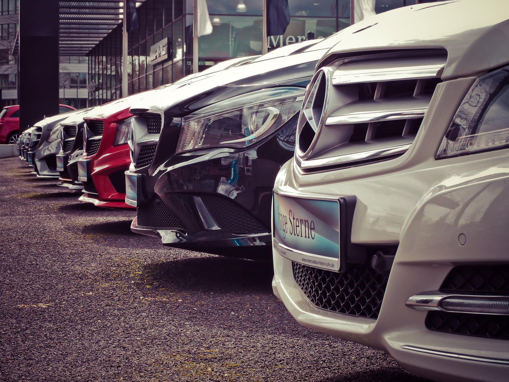9 Tricks & Tips You Need For A Great Car Deal