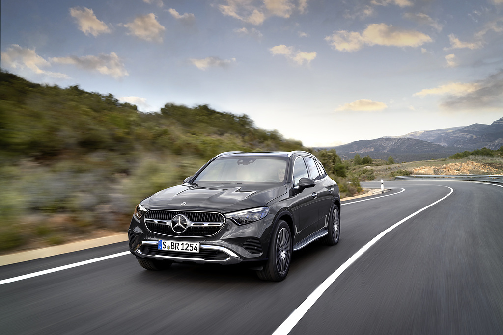 2023 Mercedes-Benz GLC Crossover SUV Unveiled