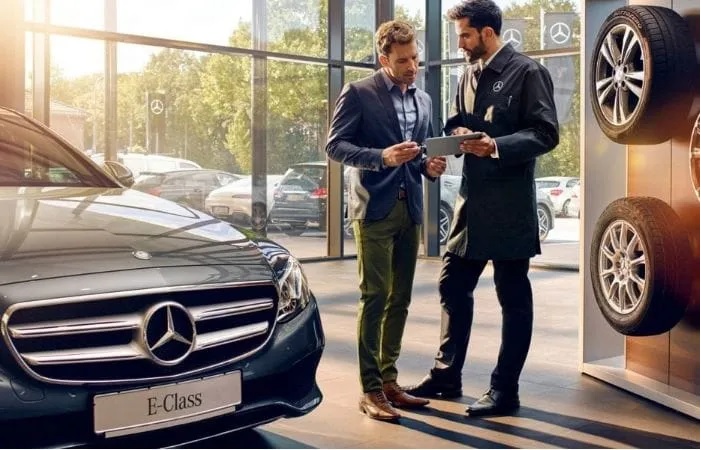 The Advantages of Using an Insurance Broker vs Going Direct for Your Mercedes Car