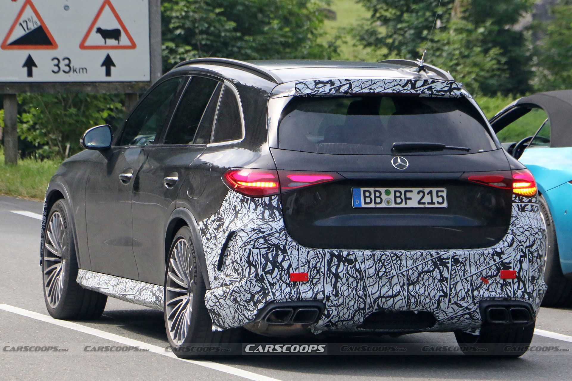 2025 Mercedes-AMG GLC63 S E Performanceのインテリア。