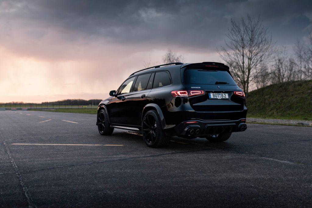 BRABUS 900 Superblack based on the Mercedes-AMG GLS 63