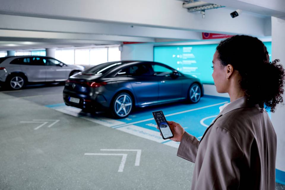 Mercedes-Benz Driverless Parking