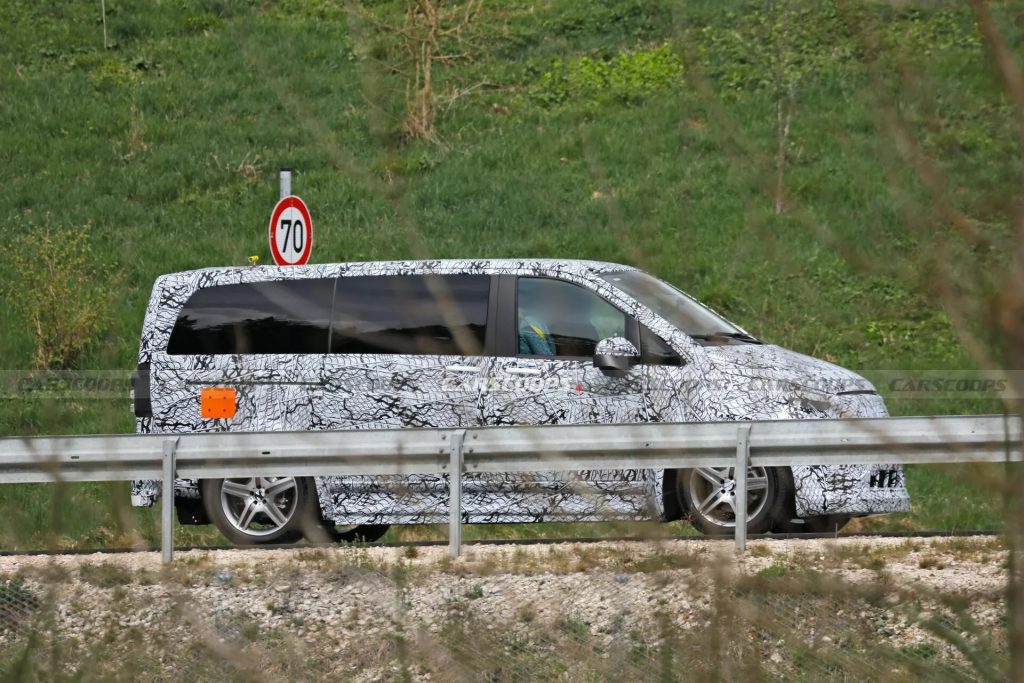 Test Mule For Next-Gen Mercedes-Benz V-Class Spied