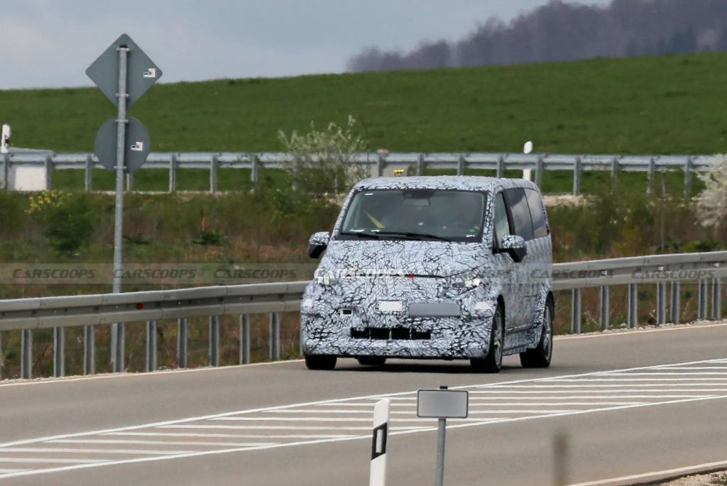 Test Mule For Next-Gen Mercedes-Benz V-Class Spied